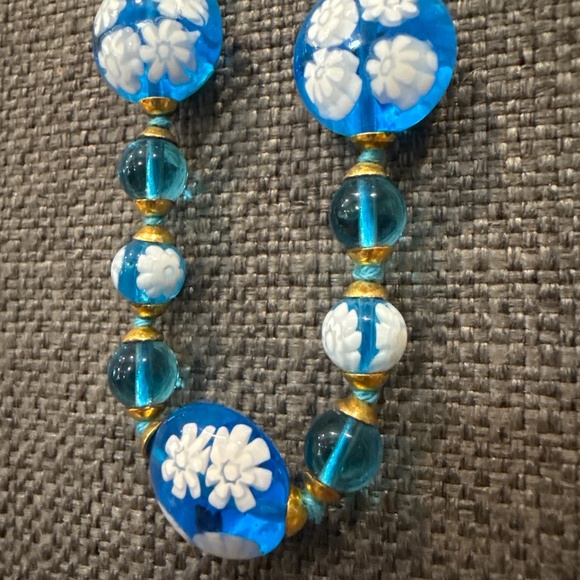 Artisan Crafted Jewelry - Artisan glass necklace with white flowers and aqua blue glass